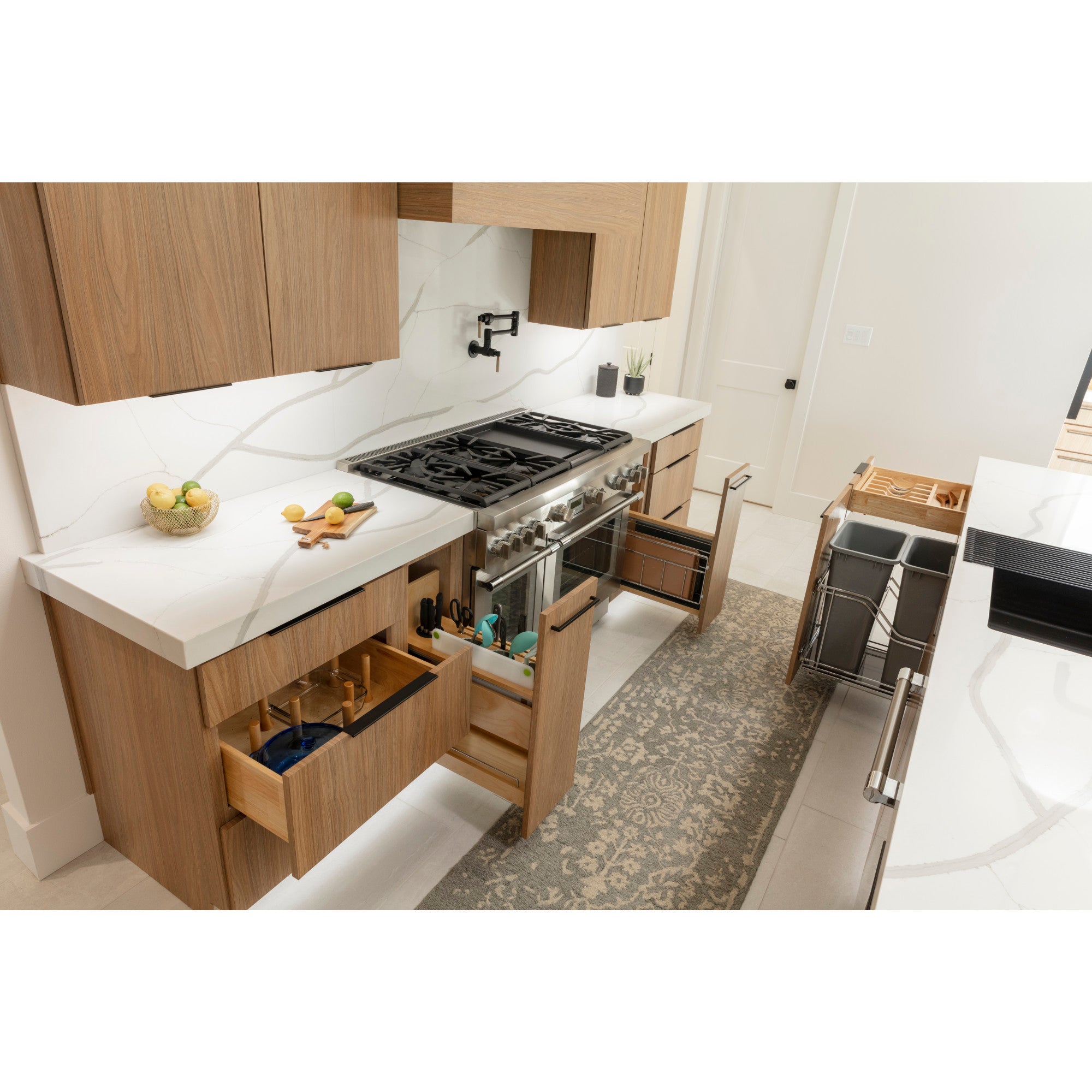5" "No Wiggle" Magnetic Knife Organizer Soft-close Pullout