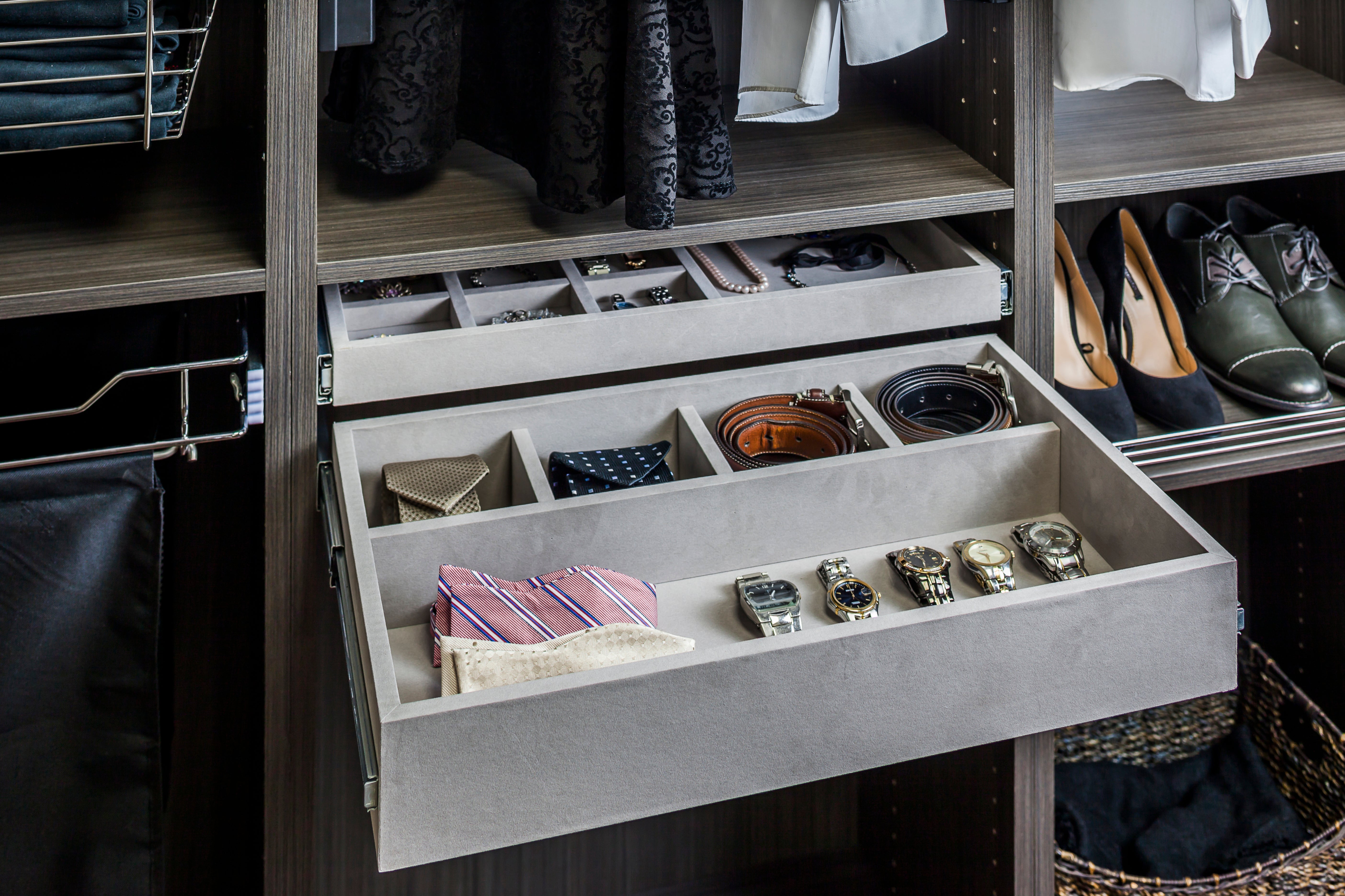 Grey Felt 5-Compartment Jewelry Organizer Drawer