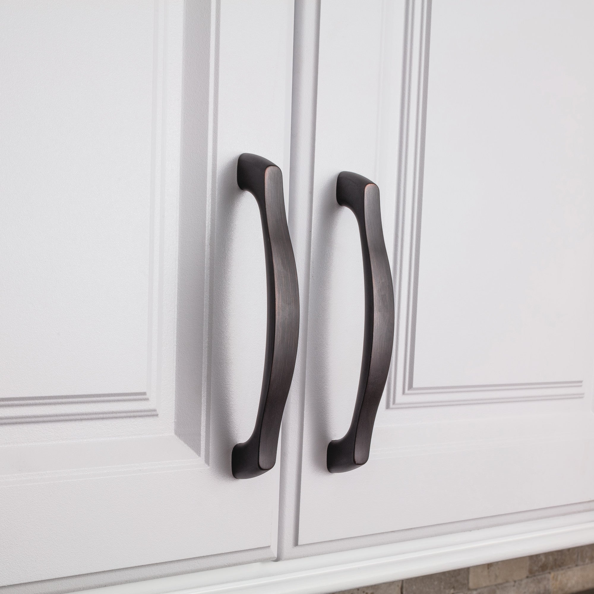 Aiden Bar Pull