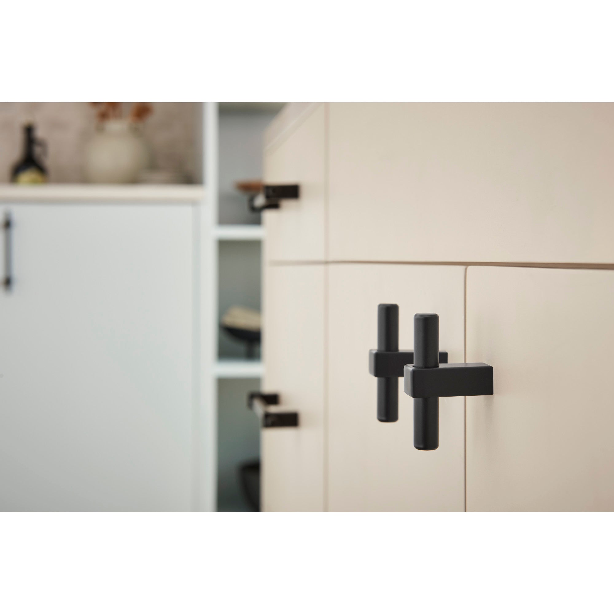 Larkin 2-3/8" Length Bar Knob