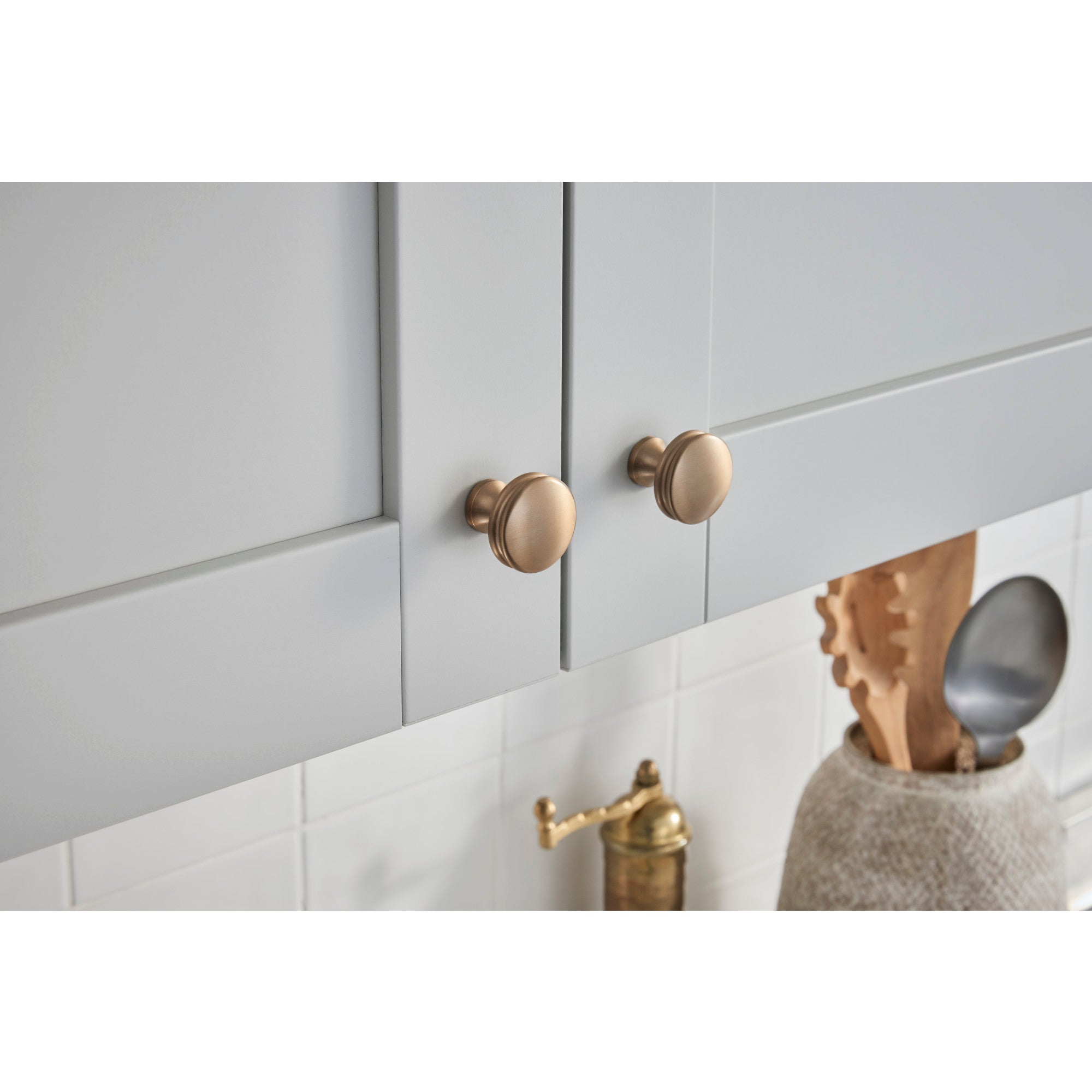 Marie 1-1/4" Diameter Mushroom Knob