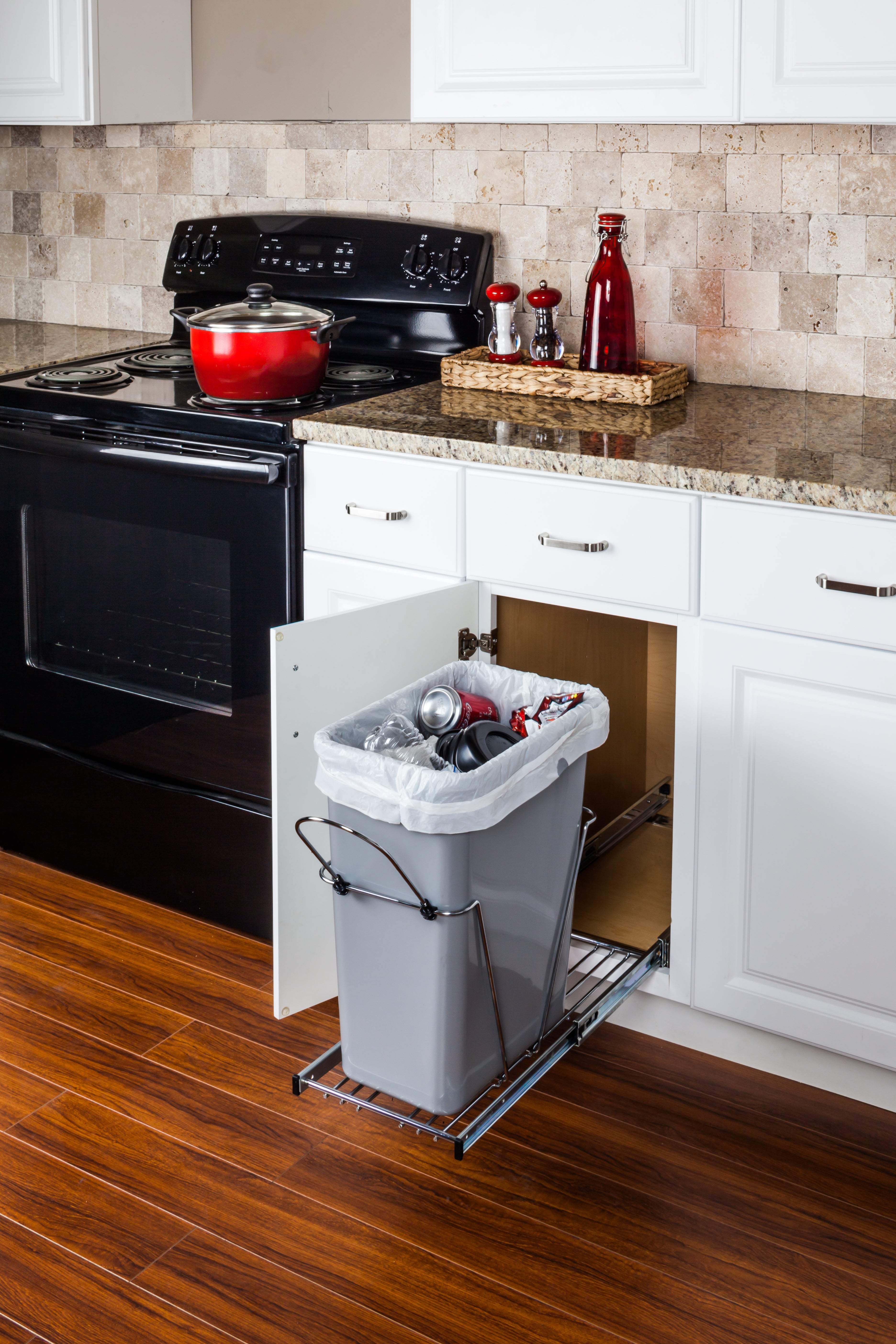 Polished Chrome Single Can Wire Bottom-Mount Trashcan Pullout
