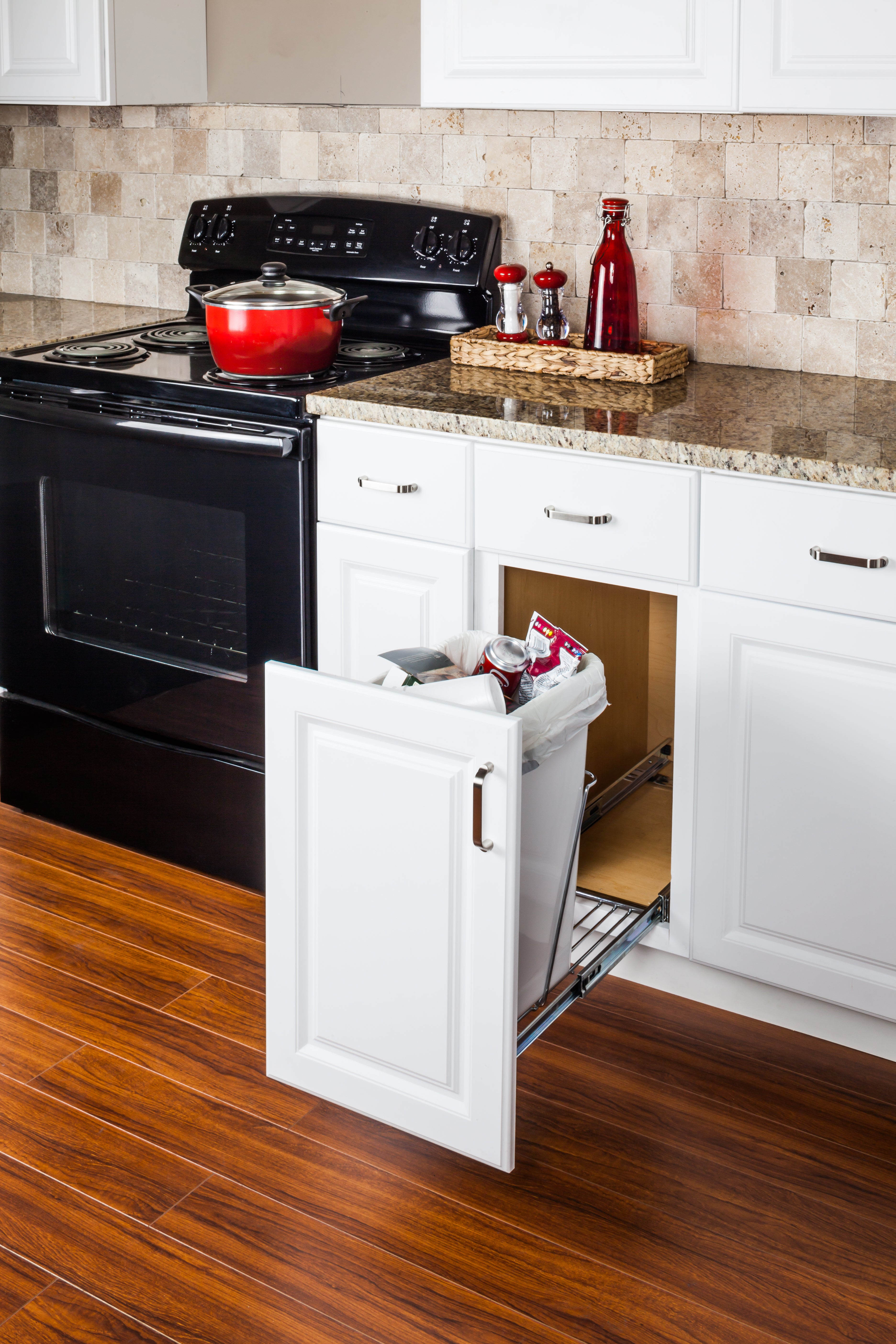 Polished Chrome Single Can Wire Bottom-Mount Trashcan Pullout